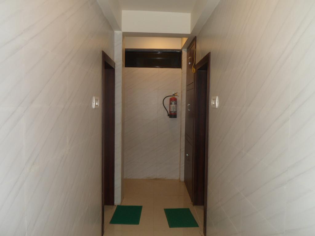 Hotel Madhusudan Dwarka  Exterior photo