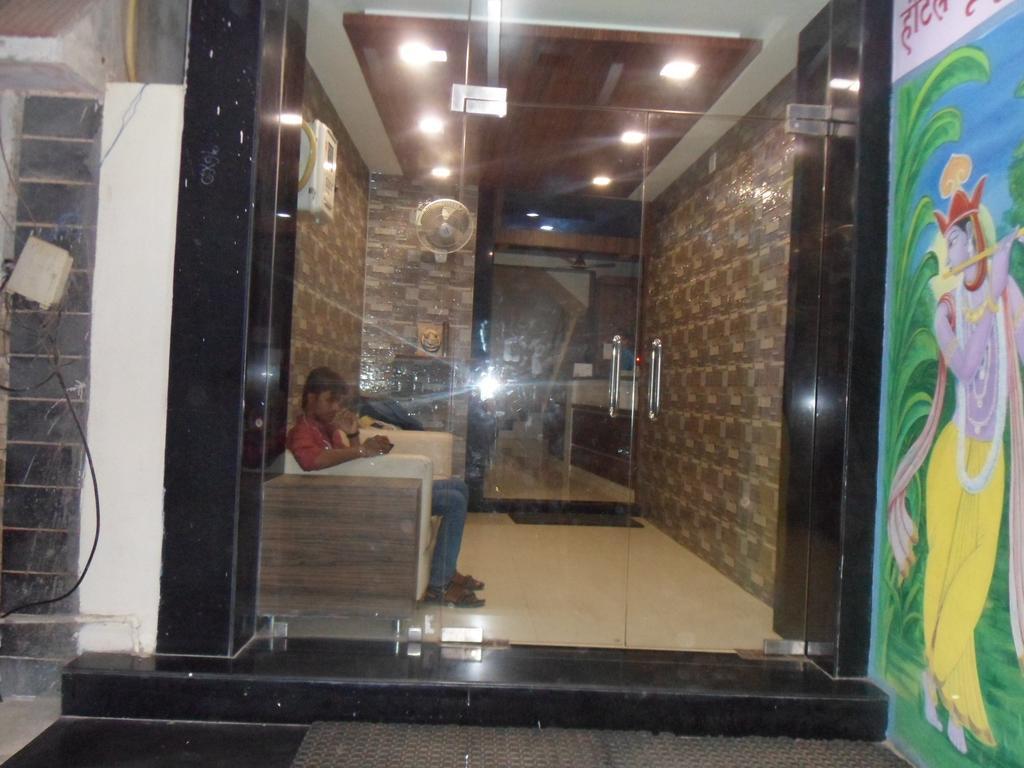 Hotel Madhusudan Dwarka  Exterior photo